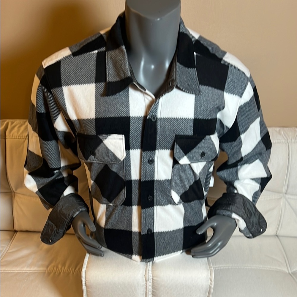 Wrangler Men’s Black and White Plaid Heavyweight Fleece Button Down Shirt S 2XL
